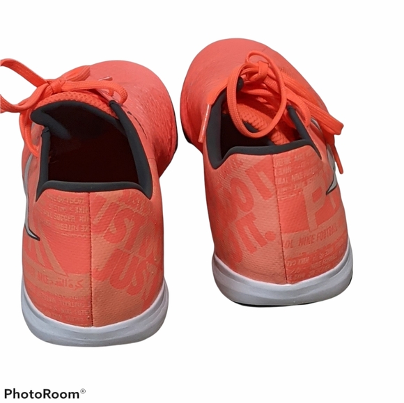 Nike Phantom soccer sneakers size 7US Orange - Picture 10 of 15
